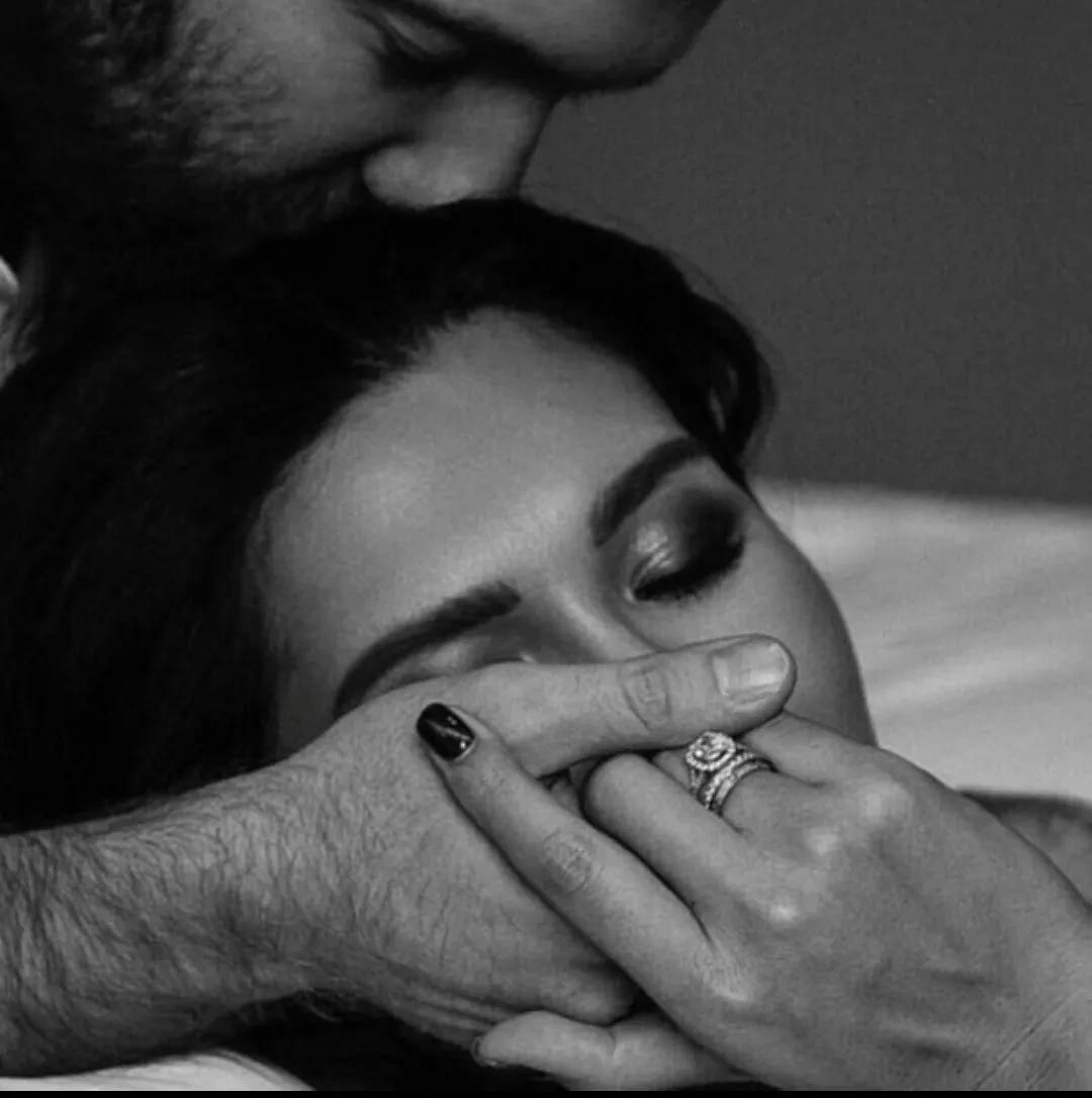 Цитаты о скорой встрече. Вернётся тот кто сильно. Всем пока картинки. Иногда достаточно взгляда. Кто ждёт тот всегда дождётся.